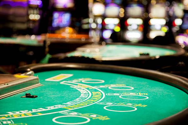 Discover Card Table Entertainment and Casino Themes on 바카라사이트